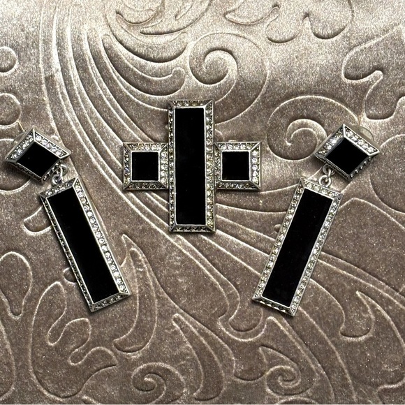 STAMPED ST JOHN RARE RHINESTONES VINTAGE BROOCH  EARRING SET EXCELLENT CONDITION - Picture 1 of 6